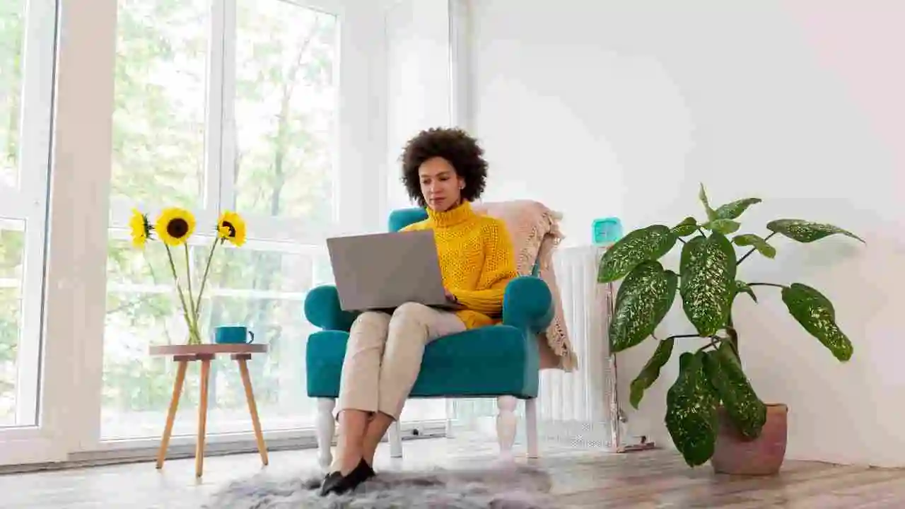 16 High Paying Remote Work From Home Jobs with No Experience