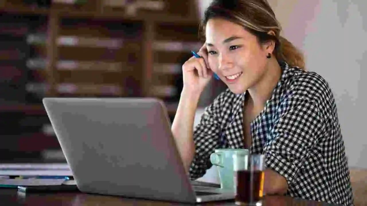 8 Paid Training Work from Home Jobs 2024 (Hiring Immediately)