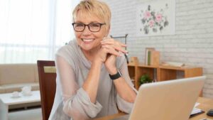 Remote Jobs Paying up to $18 per Hour with Little Experience